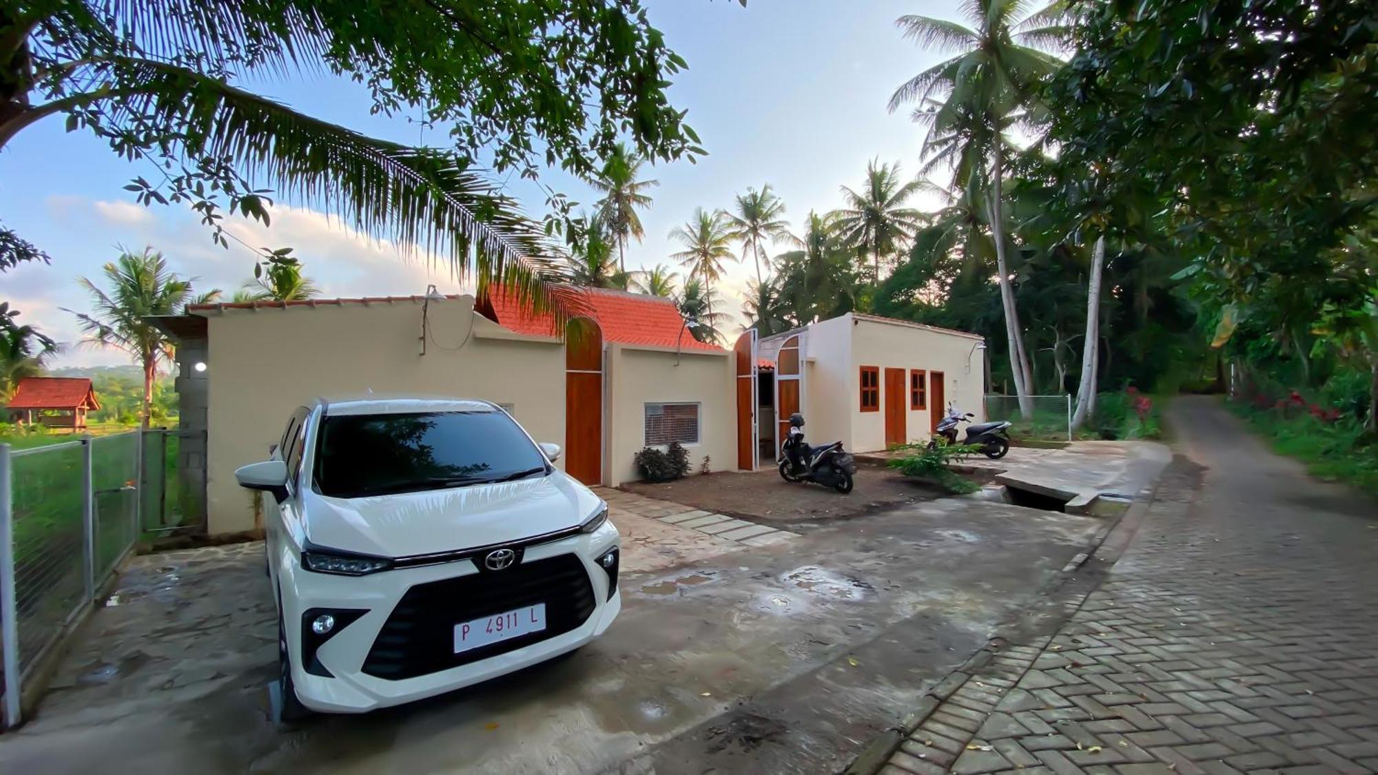 Wooden Kemiren Homestay Banyuwangi Banyuwangi  Bagian luar foto