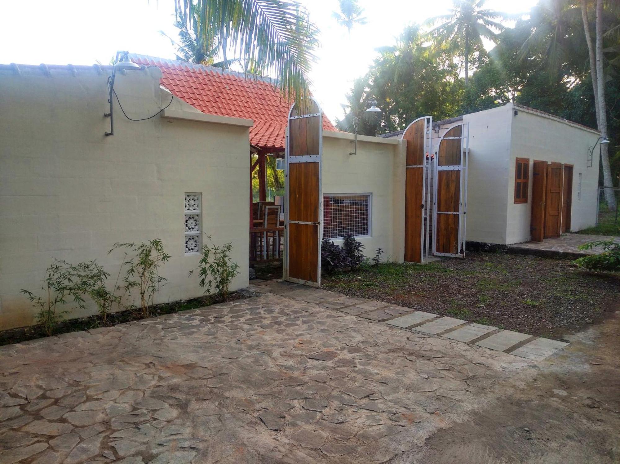 Wooden Kemiren Homestay Banyuwangi Banyuwangi  Bagian luar foto